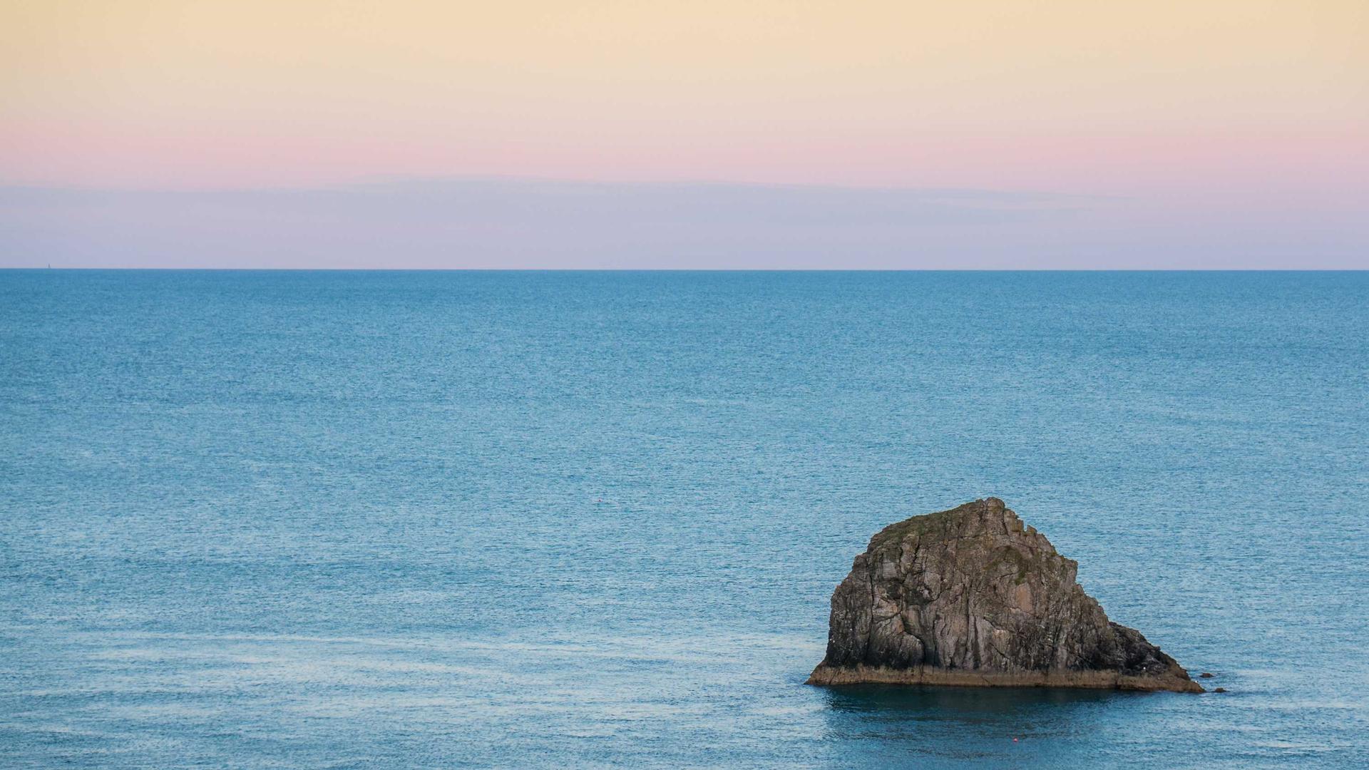Liittymäkilpailutus näkyy työmaan nettiyhteyden arjessa: reititin ja laitteet työmaakopissa